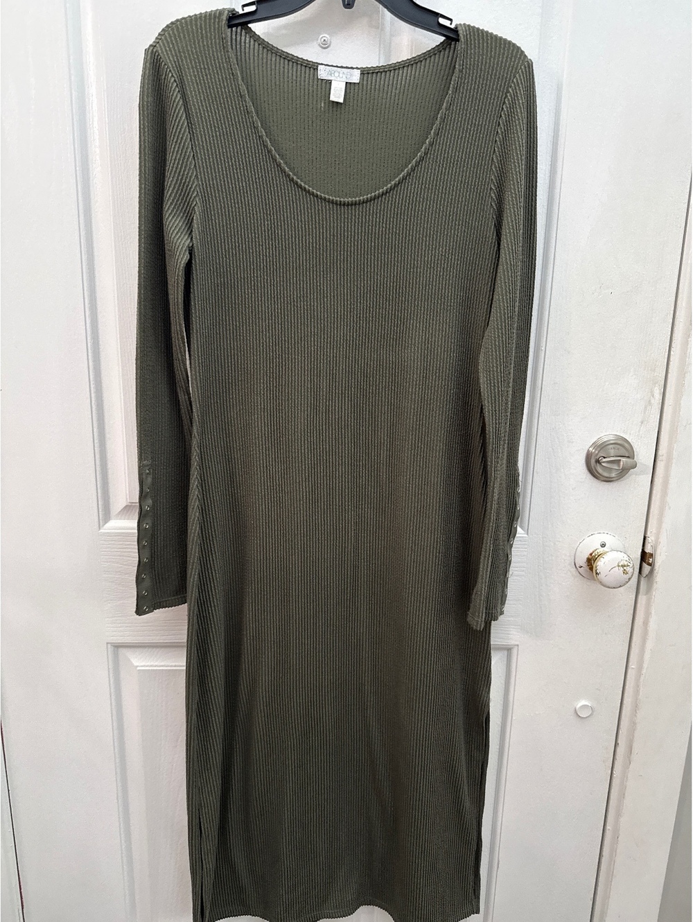 Abound Women's Dark Green Ribbed Knit Long Sleeve Dress with Button Sleeve Detal